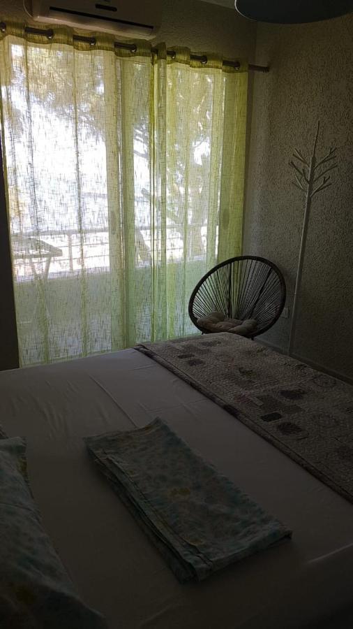 Mali I Robit Beachfront Apartment Golem  Eksteriør bilde